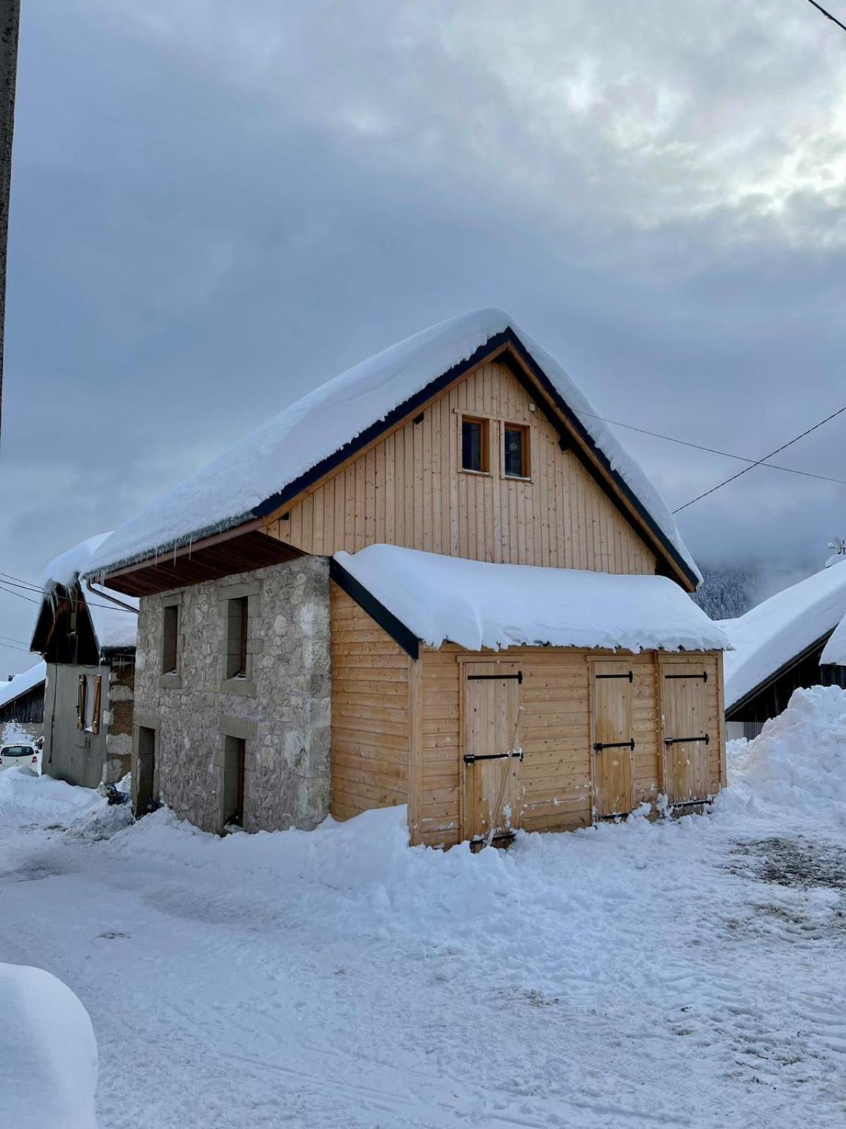 Charmante Maison Au Desert D'Entremont Les Déserts Exteriér fotografie